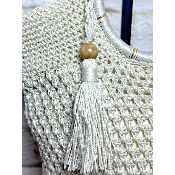 Crocheted Ivory Handbag Bamboo Round Style Handles Hobo Bohemian Handbag - Picture 6 of 16